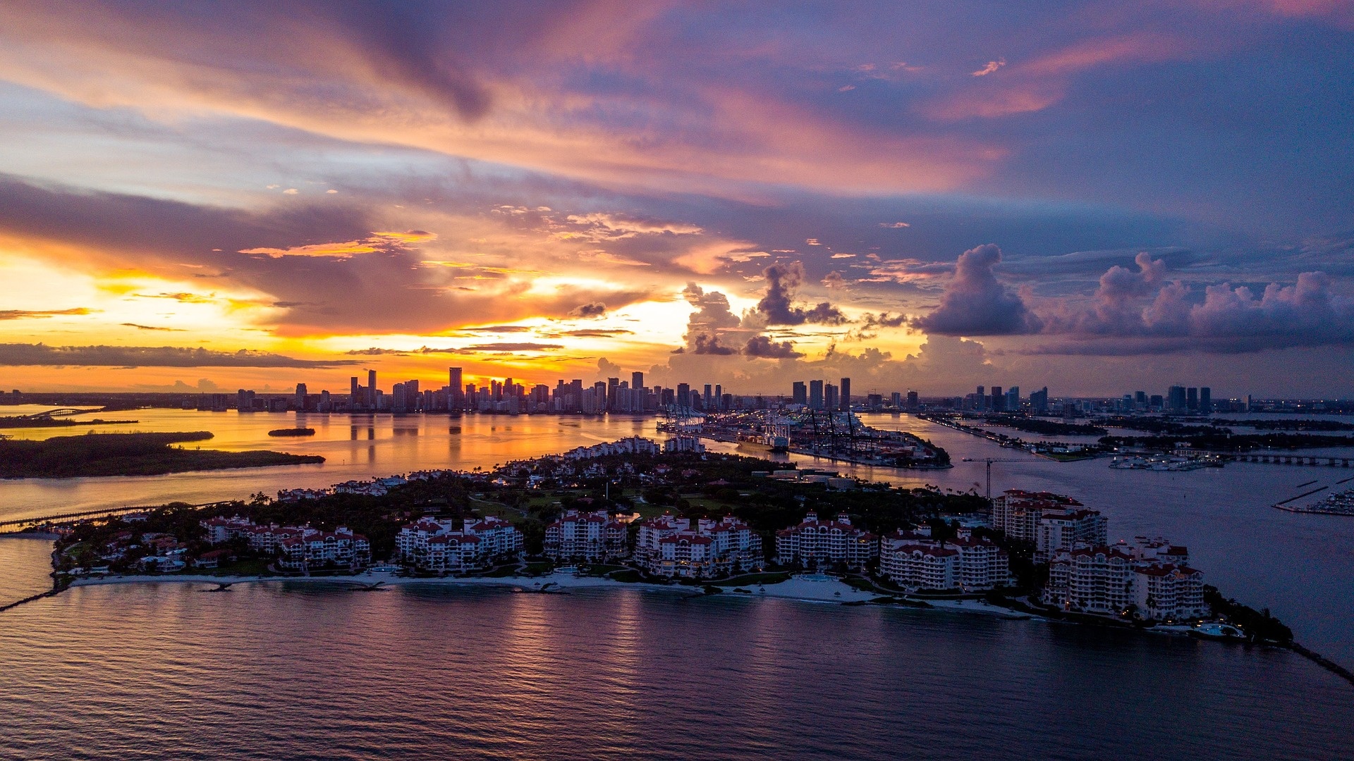 Miami Skyline 90 min Cruise of South Beach, Millionaire's Row & the ...